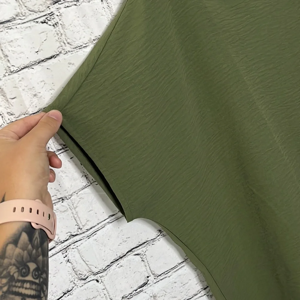 Zenana Green Muslim V-Neck Pocket Blouse - Picture 3 of 4